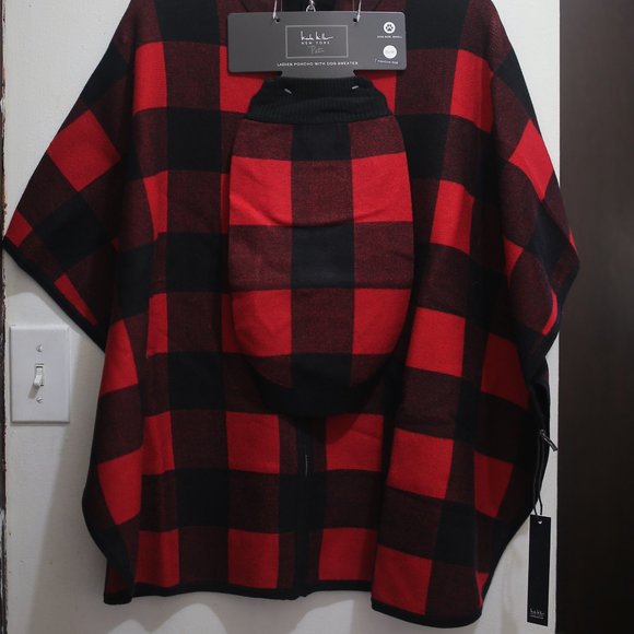 NWT PLAID PONCHO WITH DOG SWEATER. - Picture 5 of 9